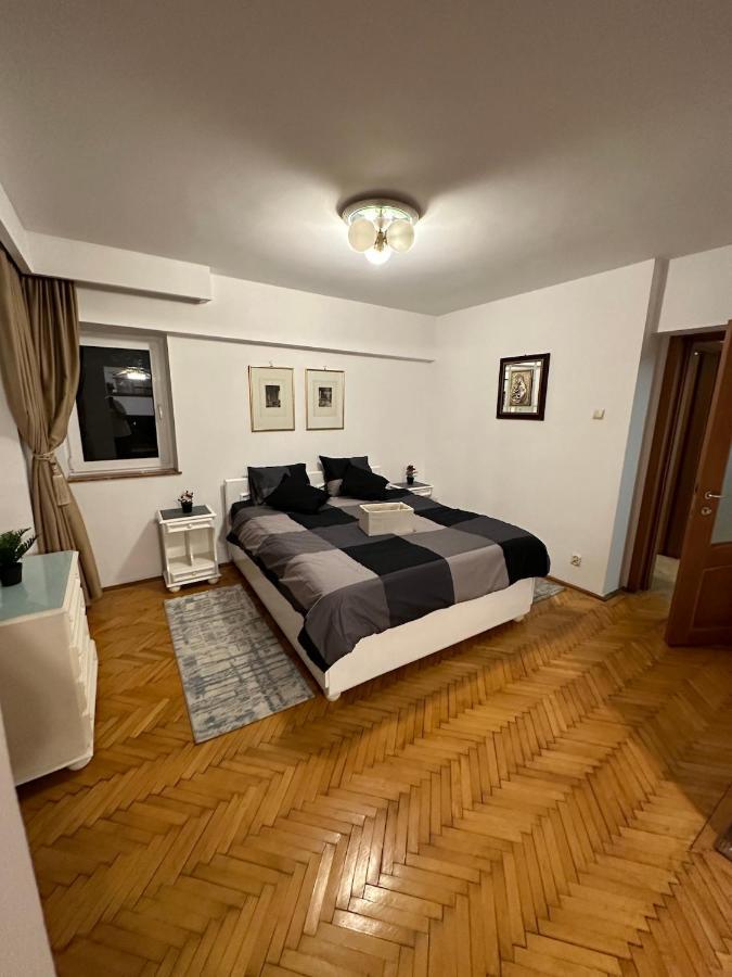 Unirii Lake Tribunal Βουκουρέστι Εξωτερικό φωτογραφία